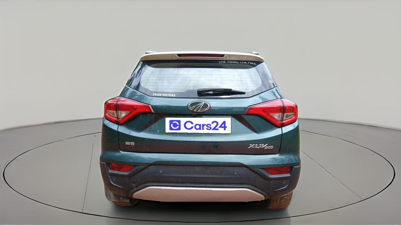 2019 Mahindra XUV300 W8 (O) 1.5 DIESEL, Diesel, Manual, 99,147 km, exterior