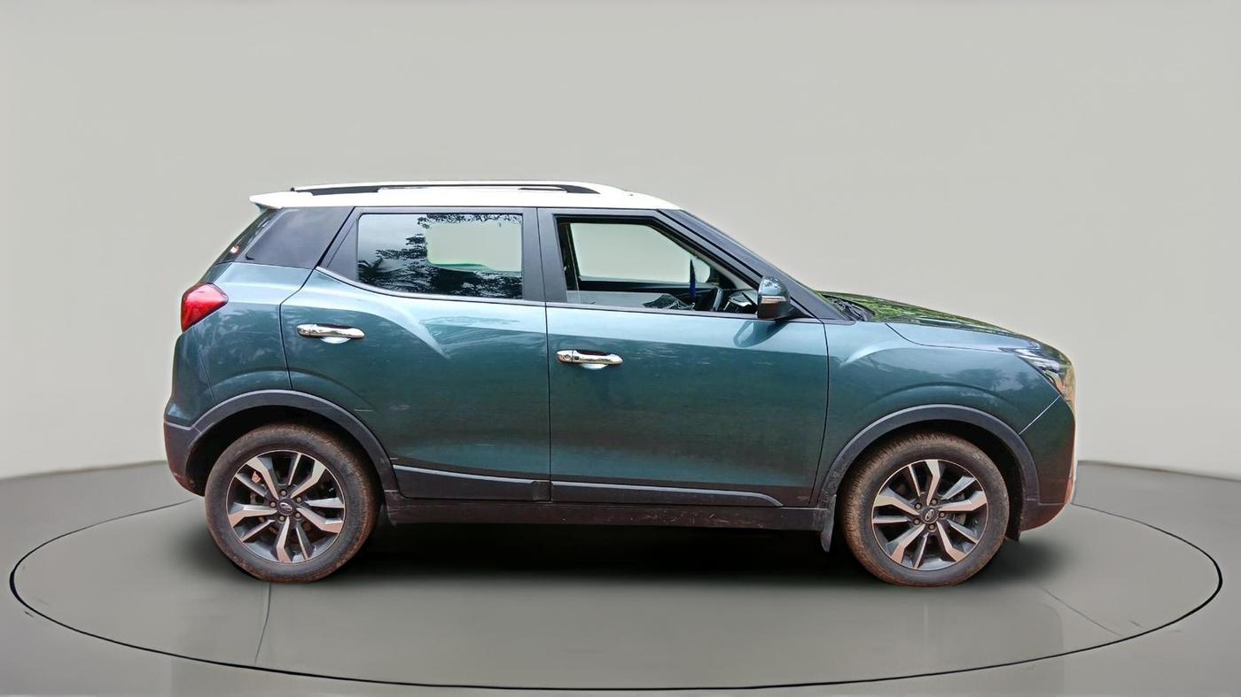 2019 Mahindra XUV300 W8 (O) 1.5 DIESEL, Diesel, Manual, 99,147 km, exterior