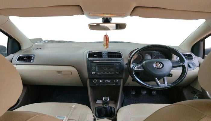 2016 Skoda Rapid AMBITION 1.6 MPI MT, Petrol, Manual, 67,773 km, interior