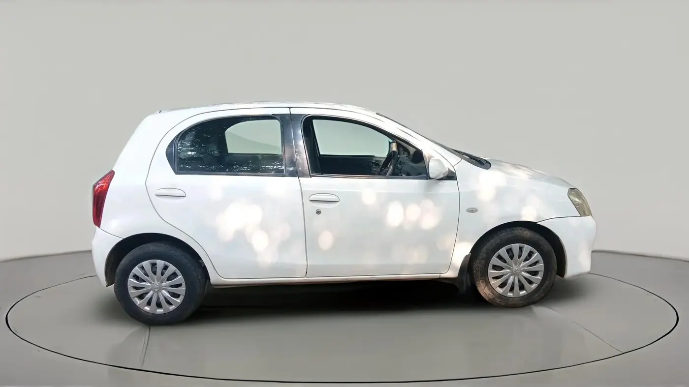2012 Toyota Etios Liva GD, Diesel, Manual, 1,87,895 km, exterior