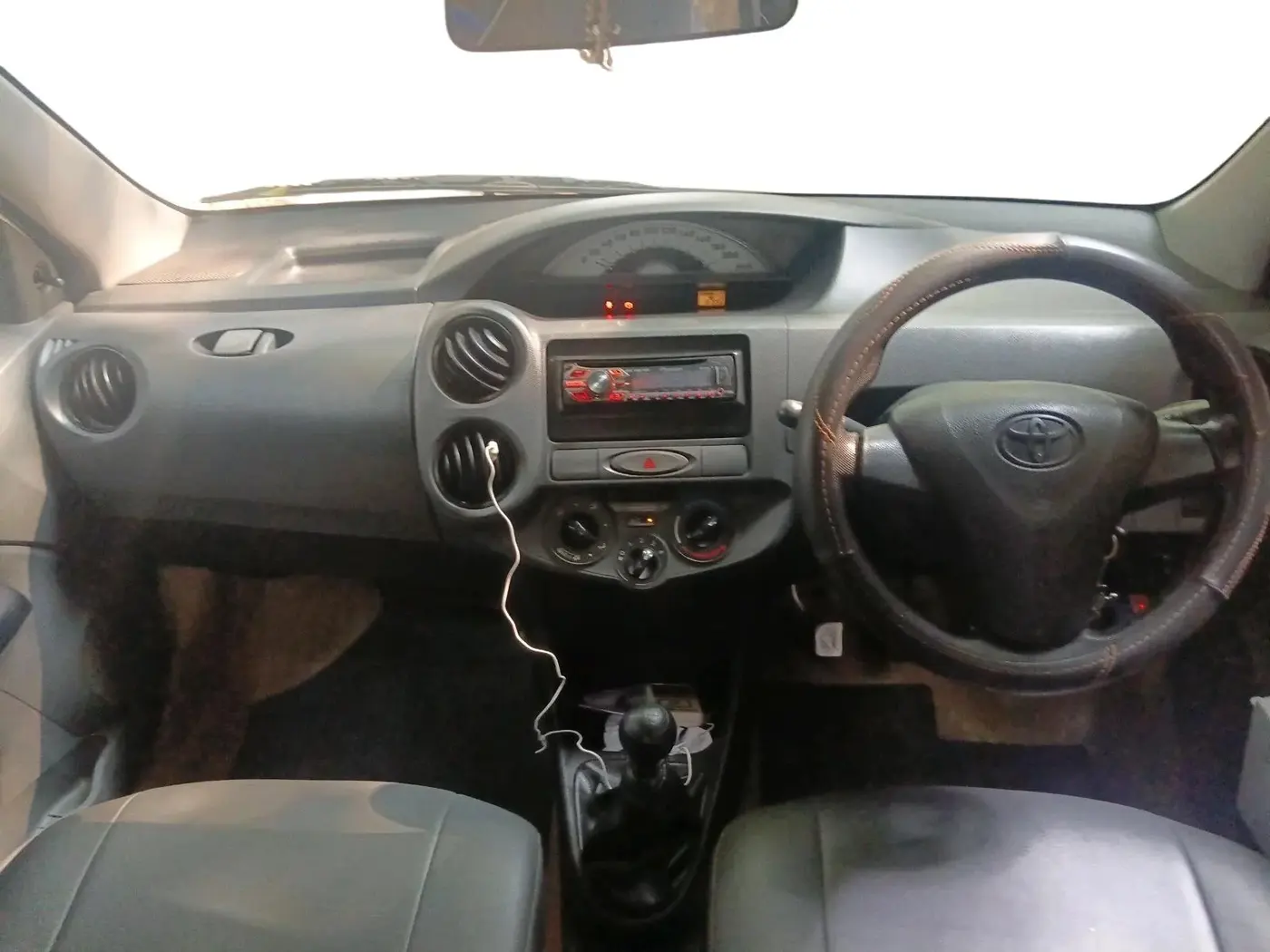 2012 Toyota Etios Liva GD, Diesel, Manual, 1,87,895 km, interior