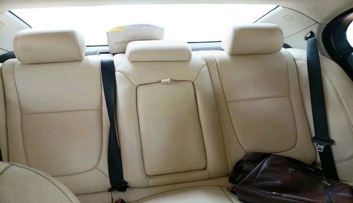 2013 Jaguar XF 2.2 DIESEL LUXURY, Diesel, Automatic, 1,18,473 km, interior