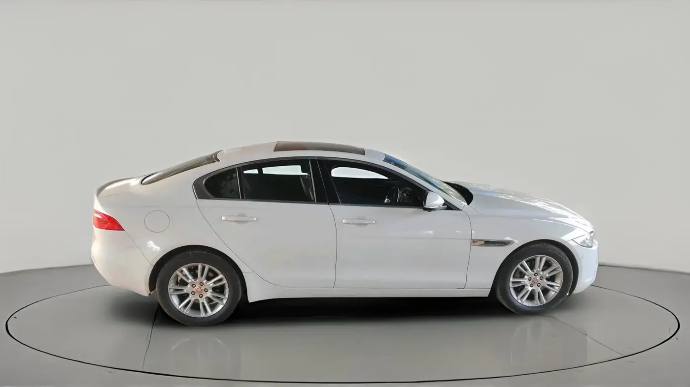 2018 Jaguar XE PORTFOLIO DIESEL, Diesel, Automatic, 1,27,434 km, exterior