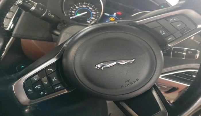 2018 Jaguar XE PORTFOLIO DIESEL, Diesel, Automatic, 1,27,434 km, interior