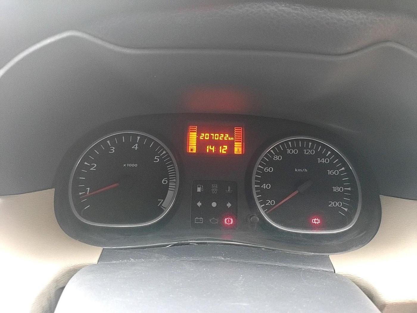 2013 Renault Duster 85 PS RXL DIESEL, Diesel, Manual, 2,07,022 km, interior