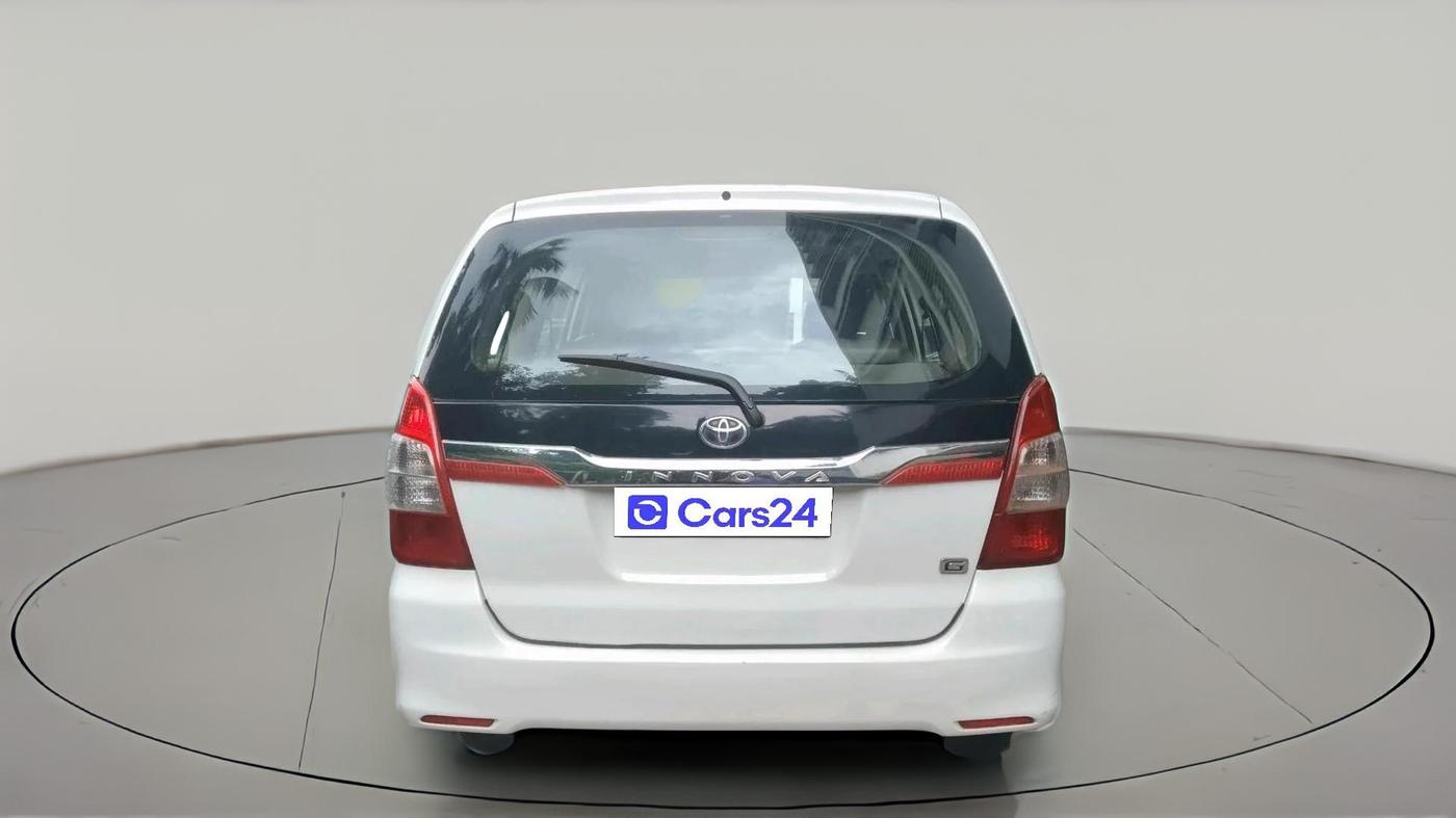 2015 Toyota Innova 2.5 GX 7 STR, Diesel, Manual, 2,06,261 km, exterior