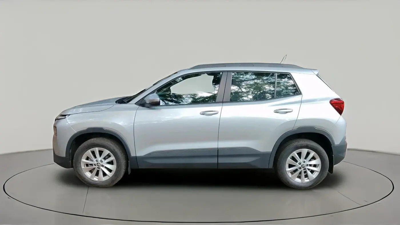 2025 Skoda Kylaq Signature AT, Petrol, Automatic, 7,051 km, exterior