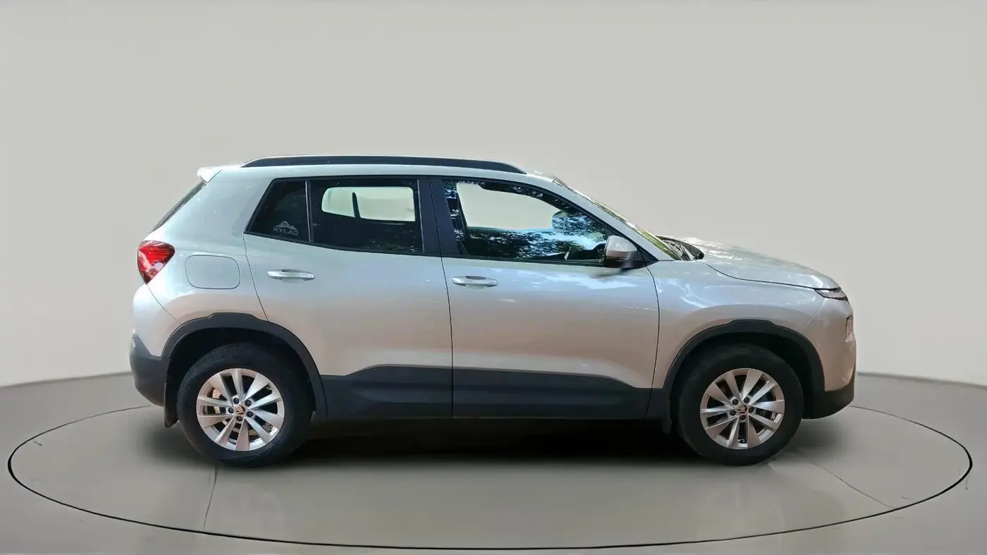 2025 Skoda Kylaq Signature AT, Petrol, Automatic, 7,051 km, exterior