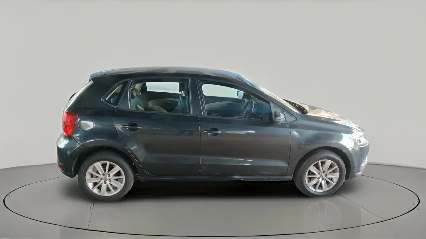 2017 Volkswagen Polo HIGHLINE1.2L, Petrol, Manual, 83,856 km, exterior