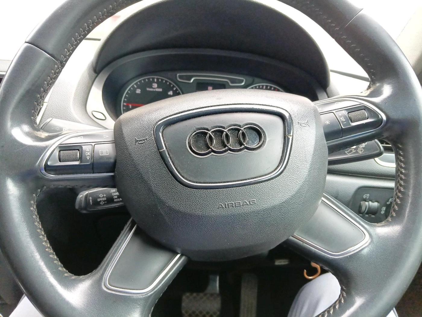 2014 Audi Q3 2.0 QUATTRO TDI AT, Diesel, Automatic, 76,891 km, interior