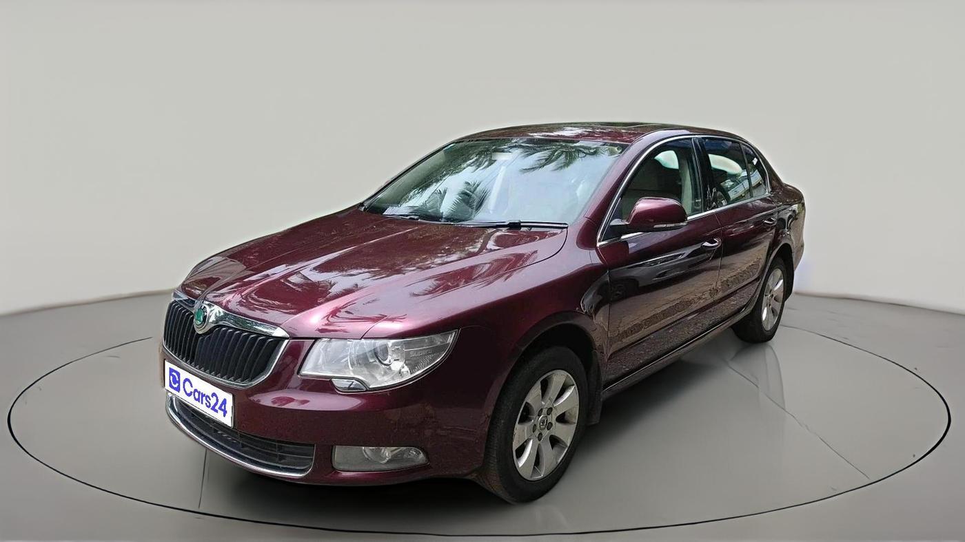 2011 Skoda Superb ELEGANCE 2.0 TDI CR AT, Diesel, Automatic, 1,04,954 km, exterior