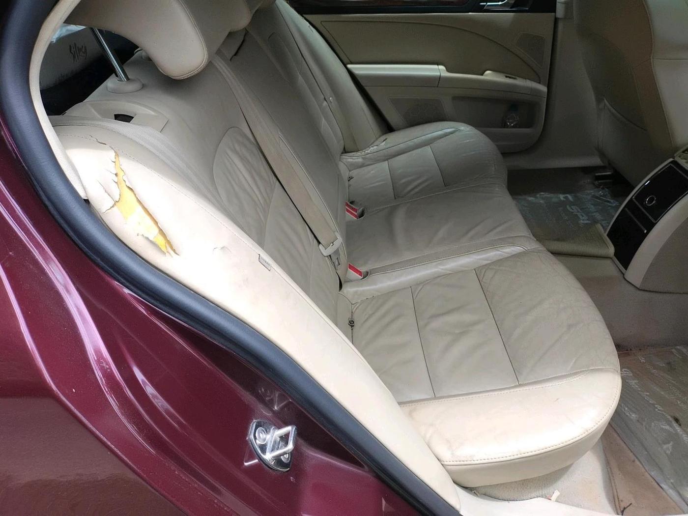 2011 Skoda Superb ELEGANCE 2.0 TDI CR AT, Diesel, Automatic, 1,04,954 km, interior