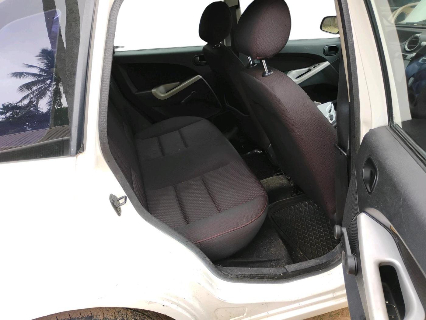 2011 Ford Figo EXI 1.4 DIESEL, Diesel, Manual, 1,20,326 km, interior