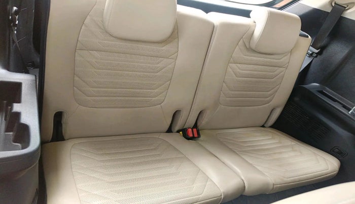 2023 KIA CARENS LUXURY PLUS 1.4 PETROL DCT 7 STR, Petrol, Automatic, 27,196 km, interior