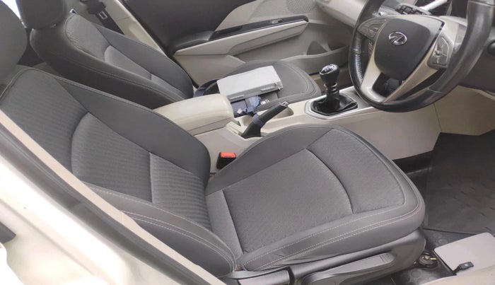 2020 Mahindra XUV300 W8 1.5 DIESEL, Diesel, Manual, 92,393 km, interior