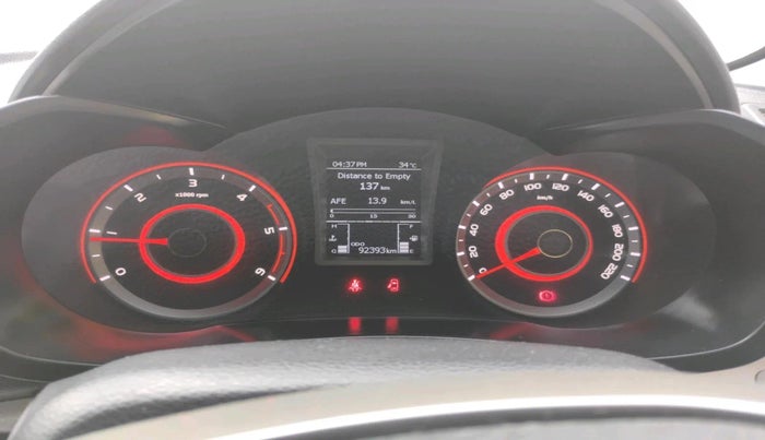 2020 Mahindra XUV300 W8 1.5 DIESEL, Diesel, Manual, 92,393 km, interior