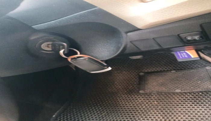 2014 Toyota Corolla Altis JS DIESEL, Diesel, Manual, 1,99,576 km, interior