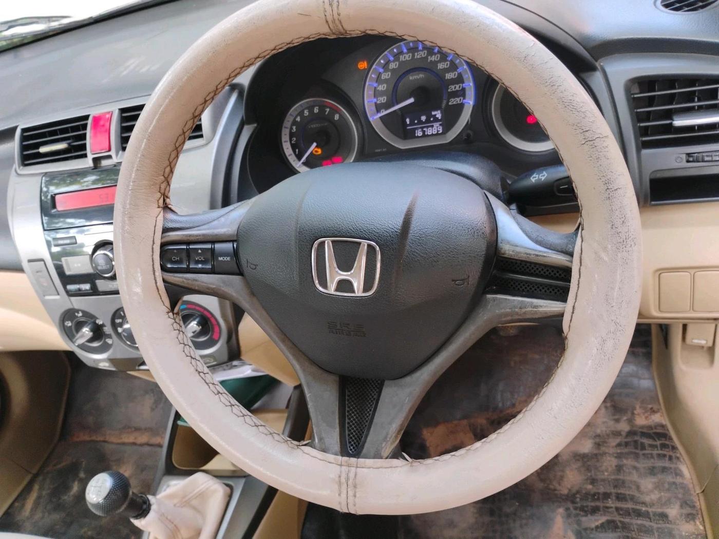 2013 Honda City 1.5L I-VTEC S MT, Petrol, Manual, 1,67,889 km, interior