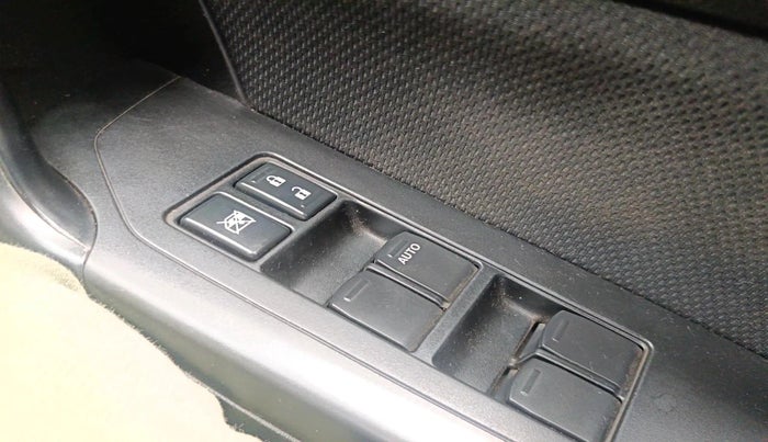 2019 Maruti Vitara Brezza VDI, Diesel, Manual, 1,12,197 km, interior