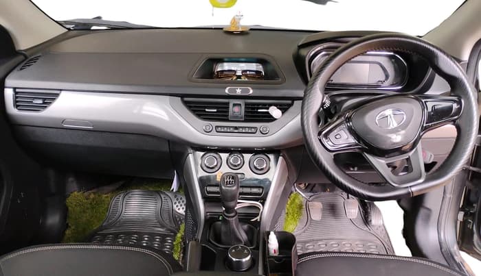 2022 Tata NEXON XM SUNROOF DIESEL, Diesel, Manual, 25,542 km, interior
