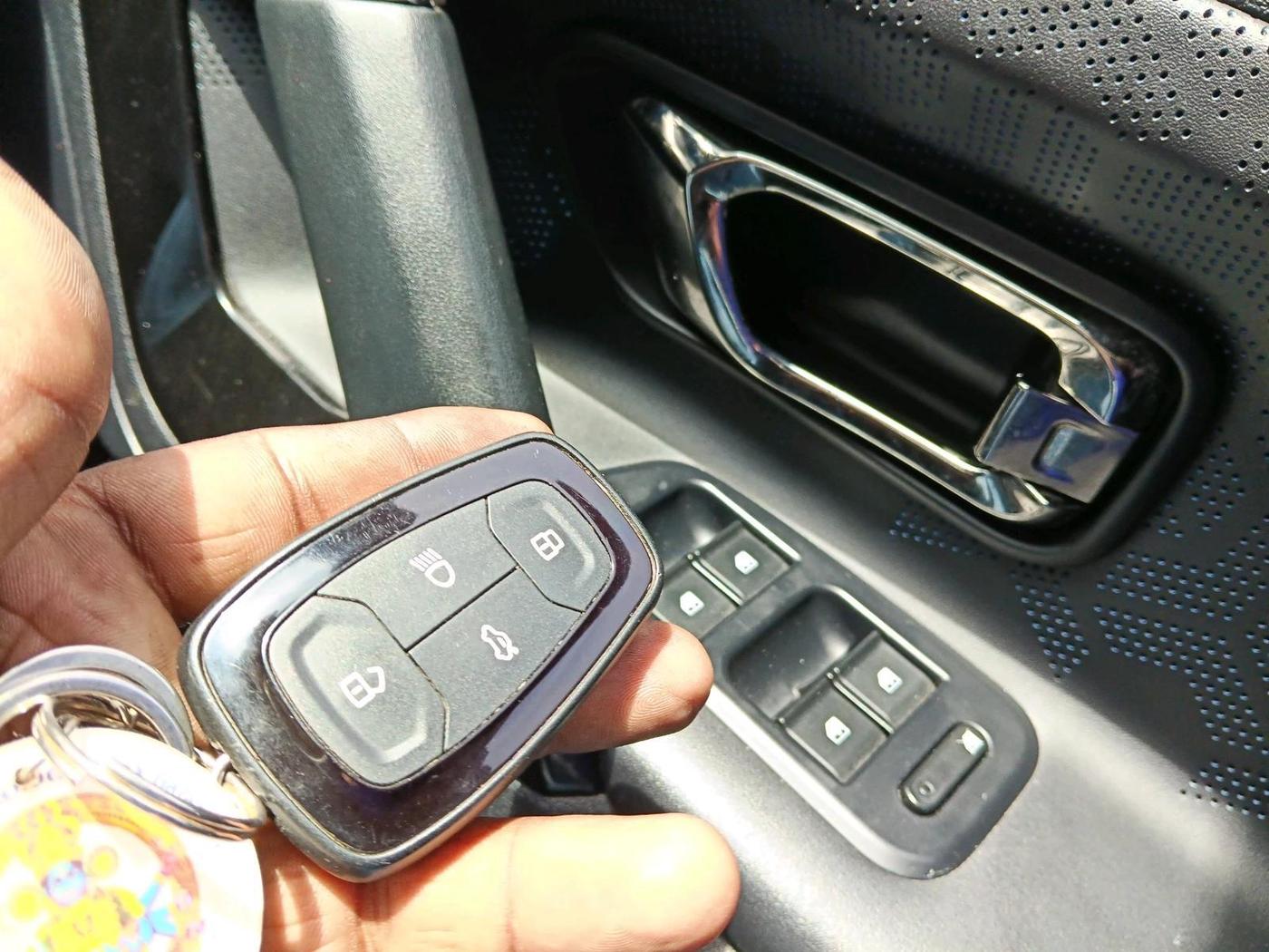 2021 Tata Harrier XZA PLUS 2.0L DARK EDITION, Diesel, Automatic, 1,10,385 km, interior