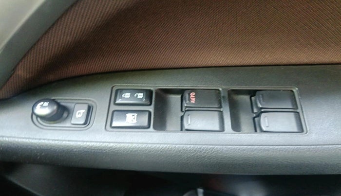 2023 Maruti BREZZA ZXI + AT SMART HYBRID, Petrol, Automatic, 18,528 km, interior