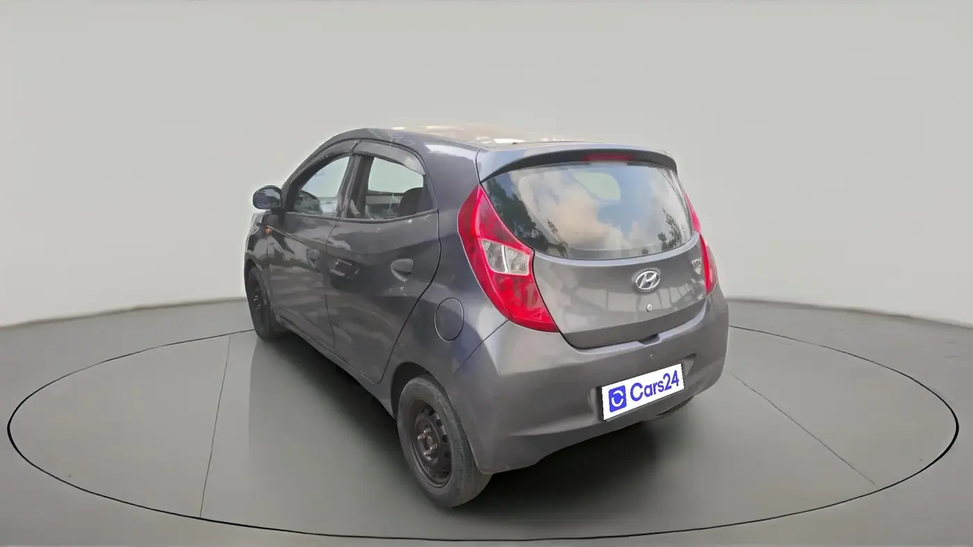 2017 Hyundai Eon MAGNA +, Petrol, Manual, 1,20,940 km, exterior