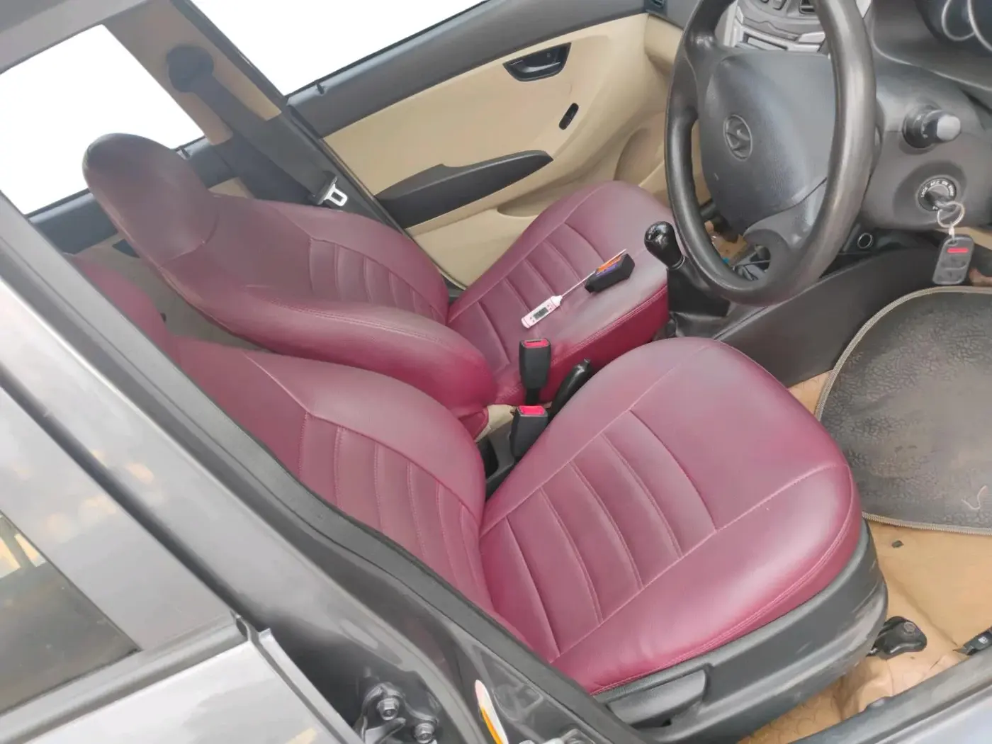 2017 Hyundai Eon MAGNA +, Petrol, Manual, 1,20,940 km, interior
