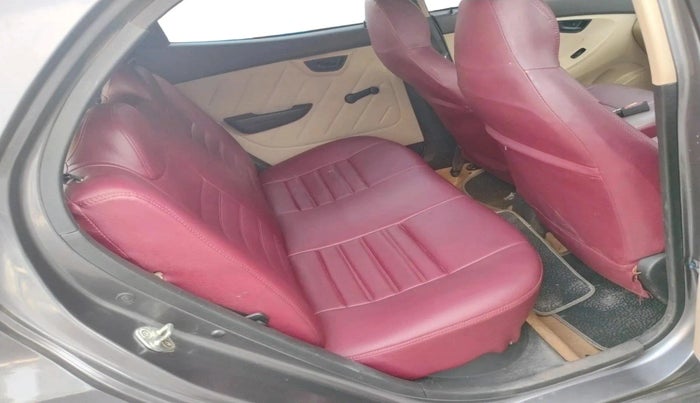 2017 Hyundai Eon MAGNA +, Petrol, Manual, 1,20,940 km, interior