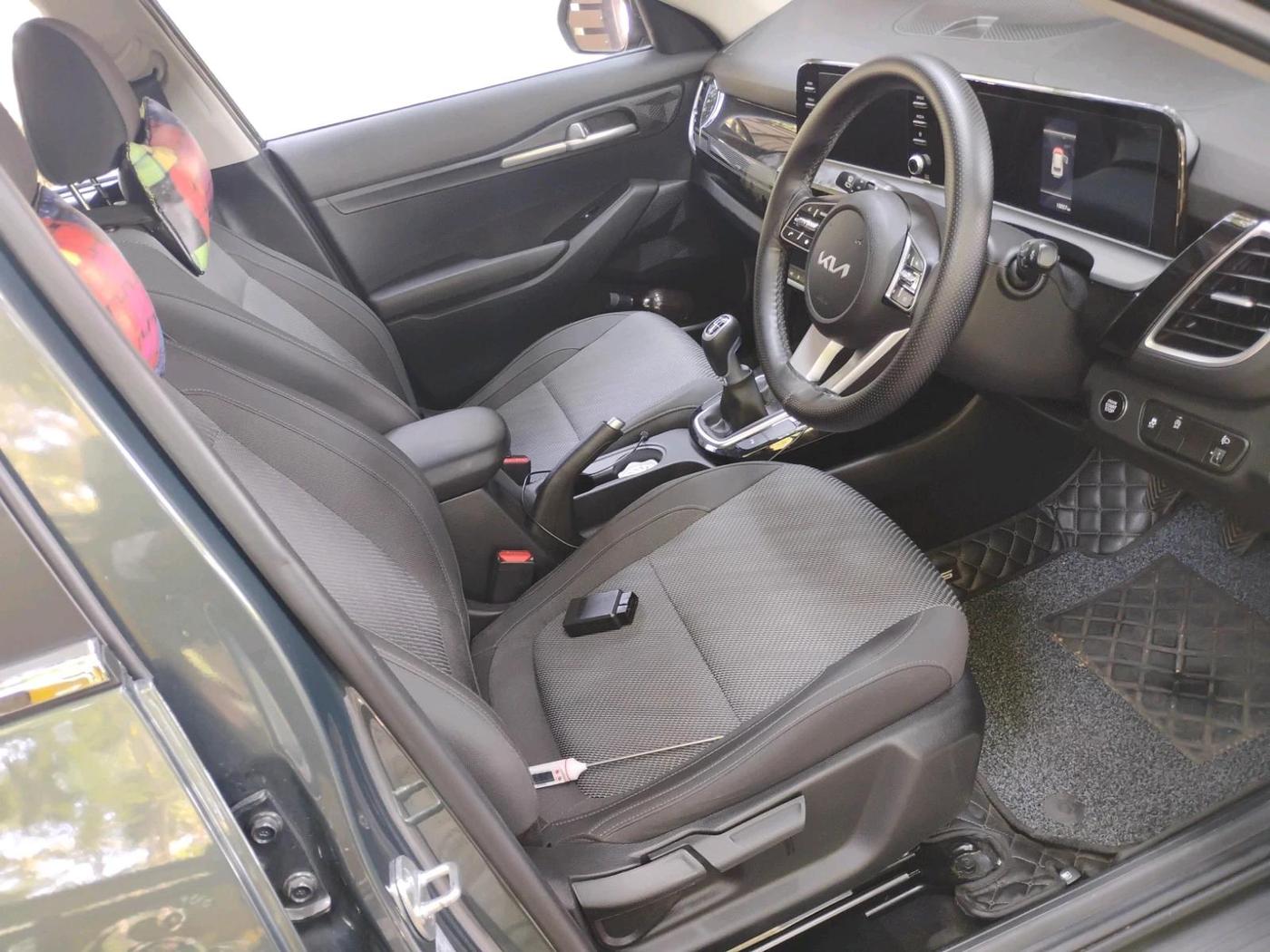 2023 KIA SELTOS  HTK PLUS 1.5 PETROL MT, Petrol, Manual, 20,087 km, interior