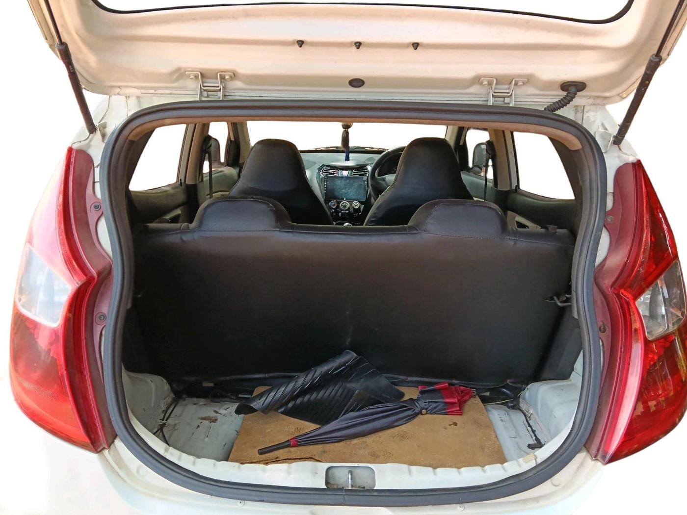 2018 Hyundai Eon ERA +, Petrol, Manual, 68,765 km, exterior