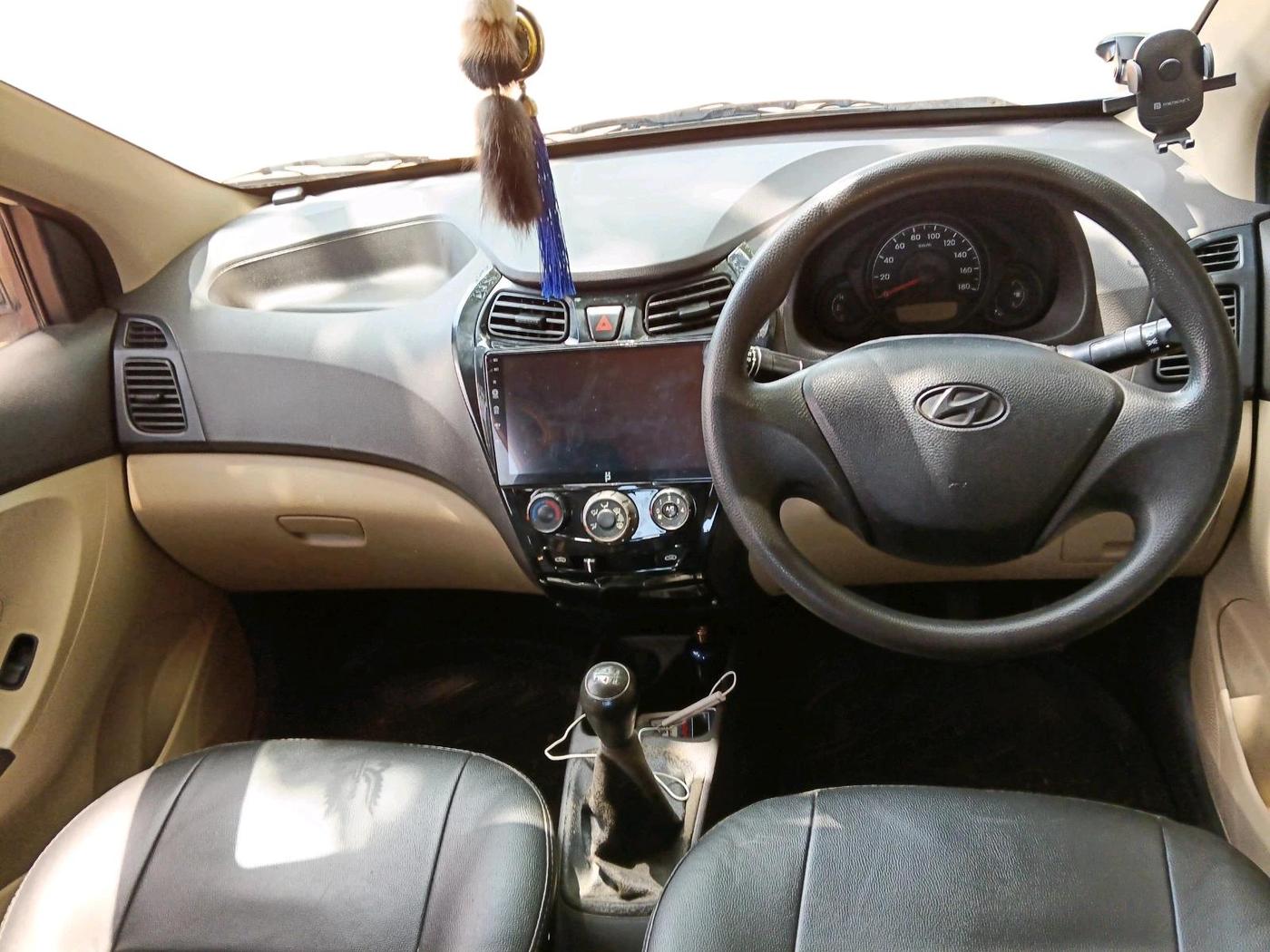 2018 Hyundai Eon ERA +, Petrol, Manual, 68,765 km, interior