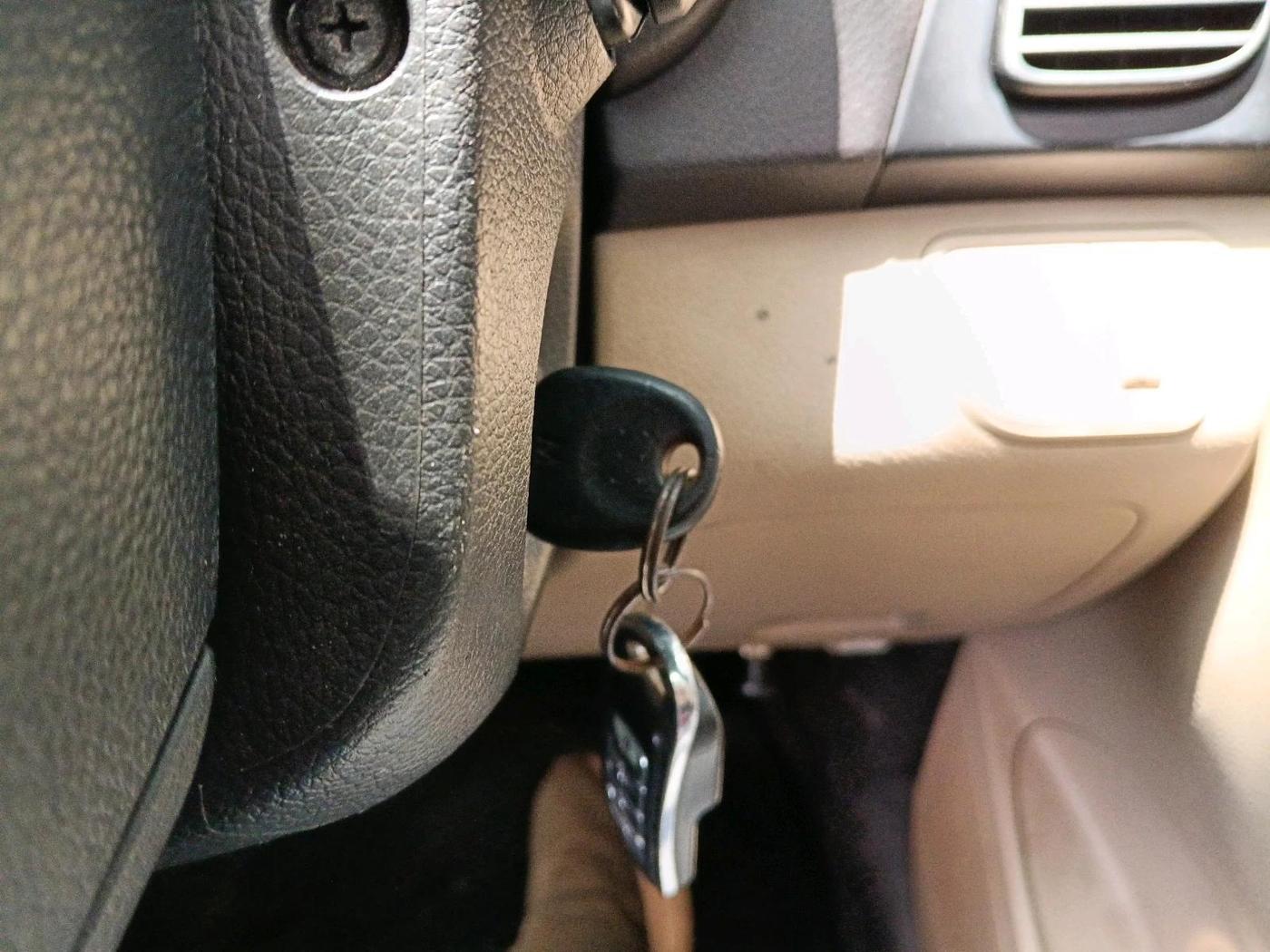 2018 Hyundai Eon ERA +, Petrol, Manual, 68,765 km, interior