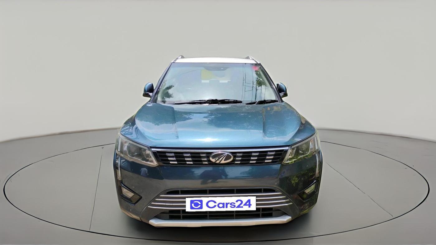 2019 Mahindra XUV300 W8 (O) 1.5 DIESEL, Diesel, Manual, 1,16,844 km, exterior