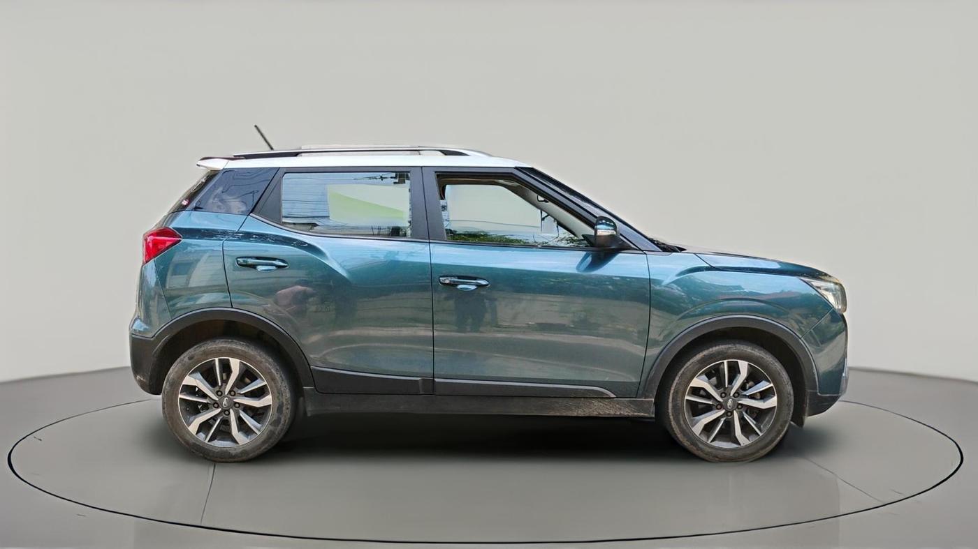 2019 Mahindra XUV300 W8 (O) 1.5 DIESEL, Diesel, Manual, 1,16,844 km, exterior