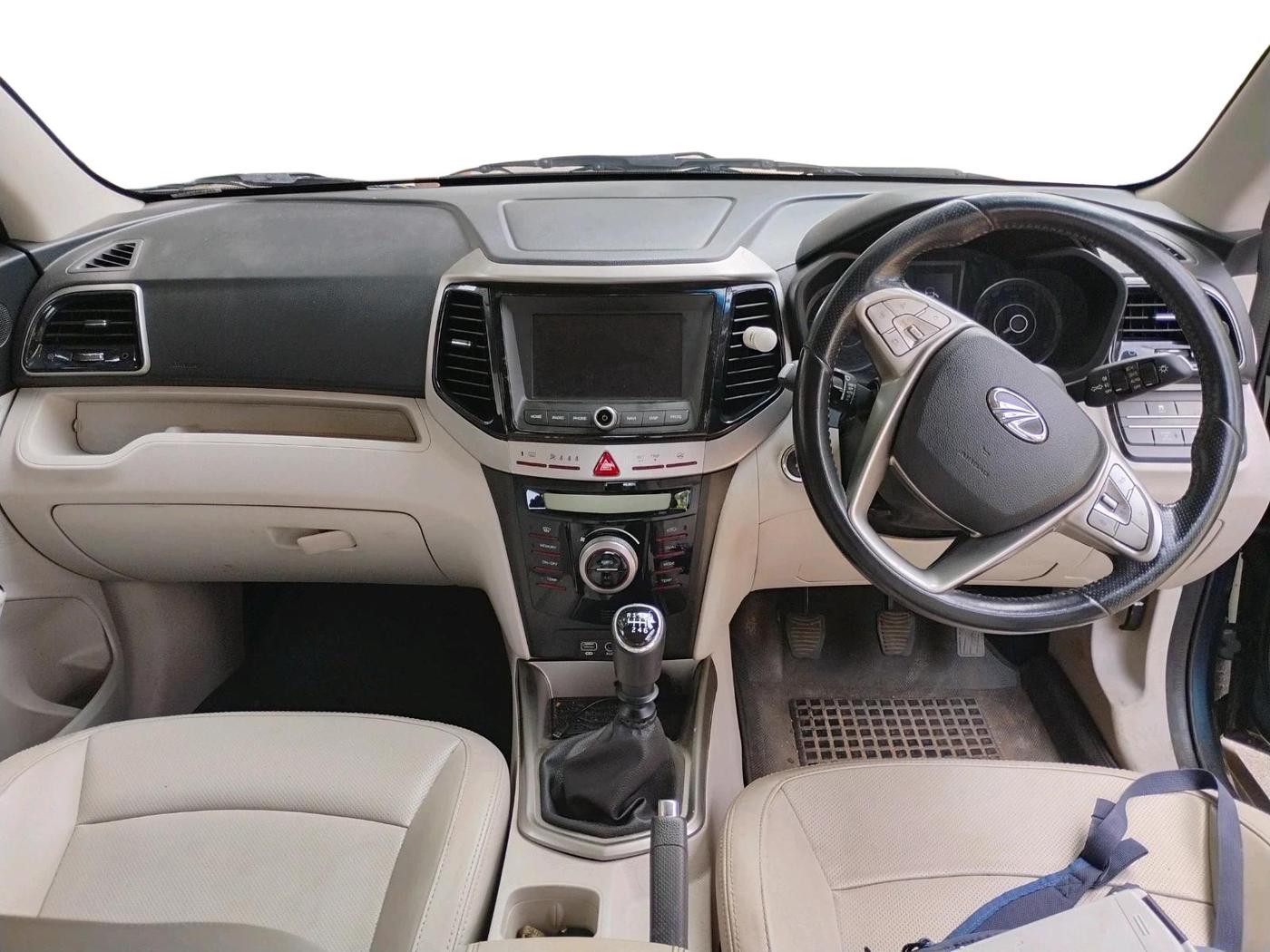 2019 Mahindra XUV300 W8 (O) 1.5 DIESEL, Diesel, Manual, 1,16,844 km, interior