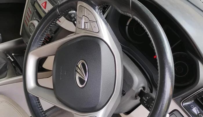 2019 Mahindra XUV300 W8 (O) 1.5 DIESEL, Diesel, Manual, 1,16,844 km, interior