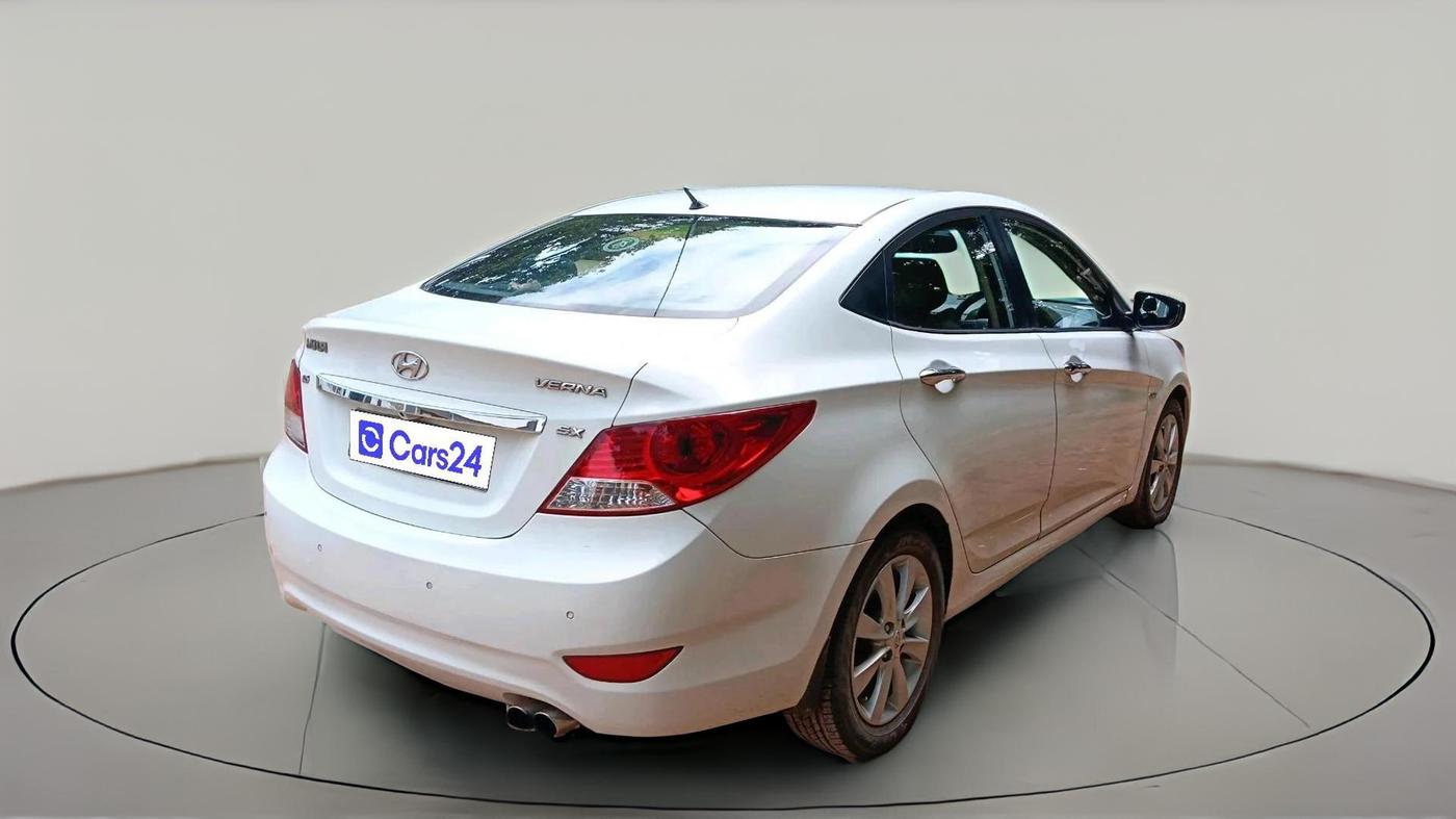 2013 Hyundai Verna FLUIDIC 1.6 CRDI SX, Diesel, Manual, 1,43,439 km, exterior