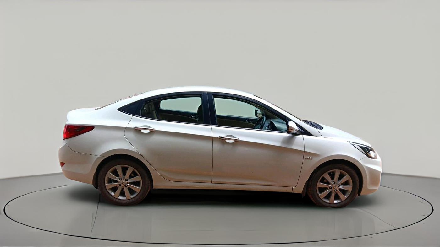 2013 Hyundai Verna FLUIDIC 1.6 CRDI SX, Diesel, Manual, 1,43,439 km, exterior
