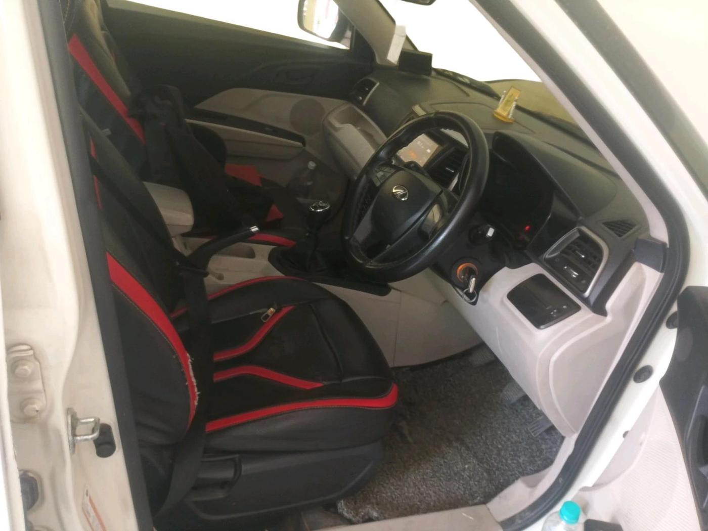 2019 Mahindra XUV300 W6 1.2 PETROL, Petrol, Manual, 83,388 km, interior
