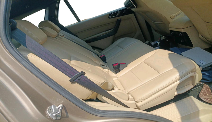 2019 Ford Endeavour TITANIUM PLUS 3.2 4X4 AT SUNROOF, Diesel, Automatic, 79,904 km, interior