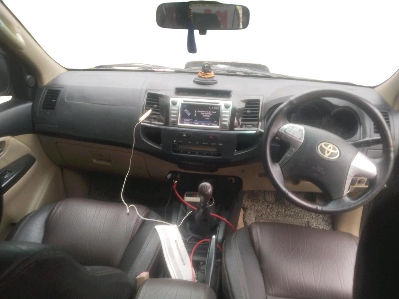 2014 Toyota Fortuner 3.0 4X2 MT, Diesel, Manual, 2,01,441 km, interior