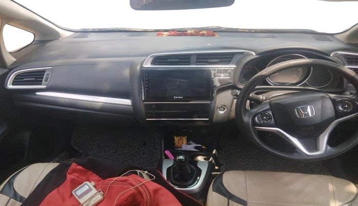 2017 Honda WR-V 1.5L I-DTEC VX MT, Diesel, Manual, 1,23,908 km, interior