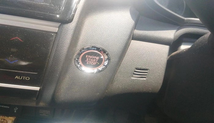 2017 Honda WR-V 1.5L I-DTEC VX MT, Diesel, Manual, 1,23,908 km, interior