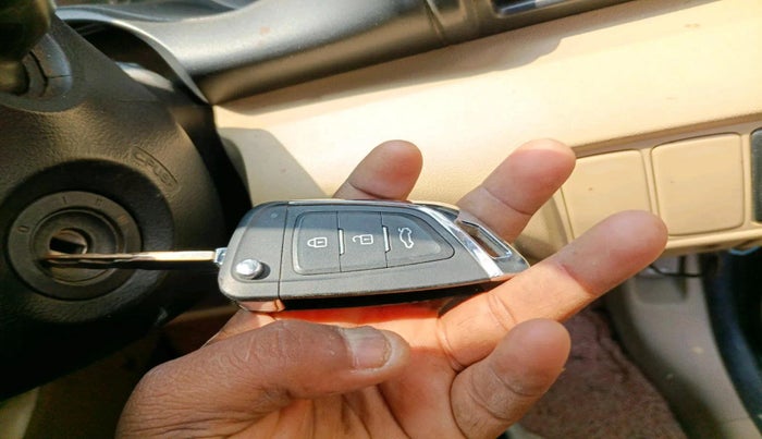 2011 Honda City 1.5L I-VTEC V MT, Petrol, Manual, 2,25,631 km, interior