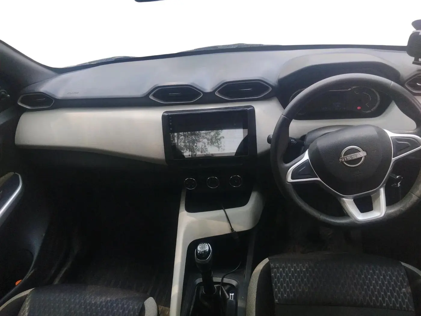 2023 Nissan MAGNITE XE, Petrol, Manual, 39,988 km, interior