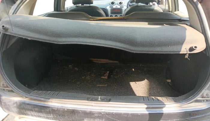 2014 Ford Figo TITANIUM 1.4 DIESEL, Diesel, Manual, 92,864 km, exterior