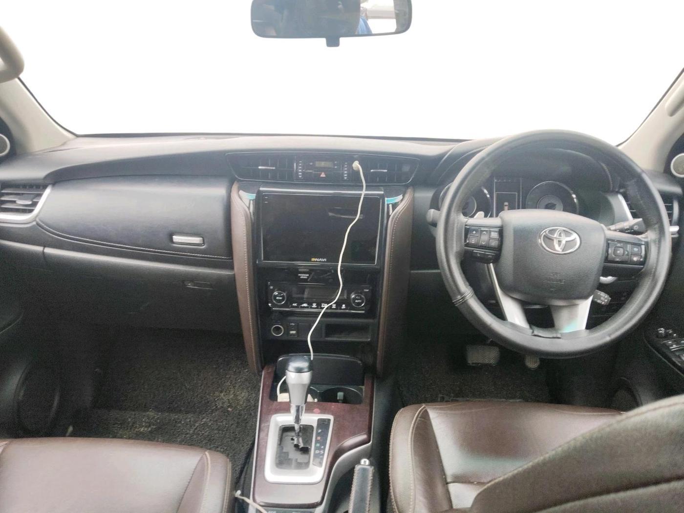 2018 Toyota Fortuner 2.8 4X2 AT, Diesel, Automatic, 78,905 km, interior