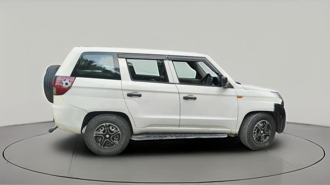 2019 Mahindra TUV 300 PLUS P4, Diesel, Manual, 1,03,040 km, exterior