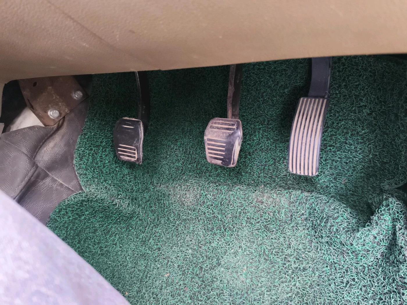 2019 Mahindra TUV 300 PLUS P4, Diesel, Manual, 1,03,040 km, interior